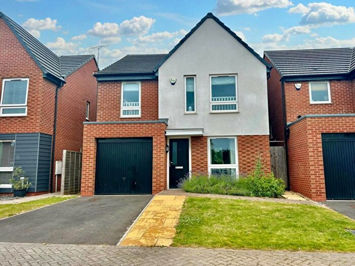 4 Bedroom Detached House To Rent In Waldrom Road, NG4