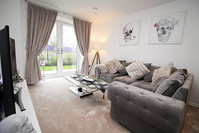 1 Bedroom Flat To Rent In Gemini Park, Manor Way, Borehamwood, WD6