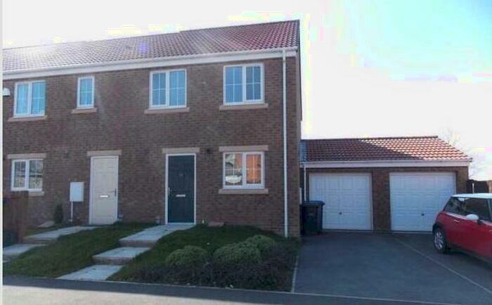 3 Bedroom House To Rent In Finchale View, West Rainton, DH4