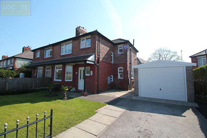 3 Bedroom Semi-Detached House For Sale In Derbyshire Crescent, Stretford, M32
