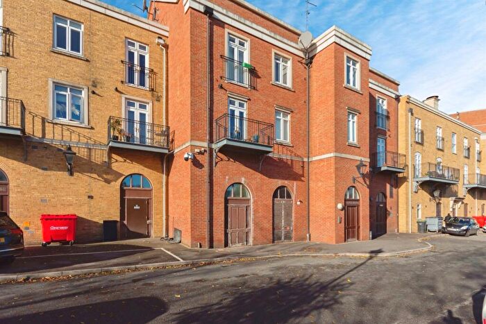 1 Bedroom Apartment For Sale In Main Street, Shirley, Solihull, B90