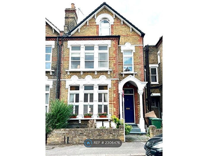 1 Bedroom Flat To Rent In Halesworth Road, London, SE13