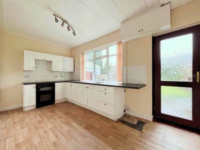 2 Bedroom Semi-Detached House For Sale In Longford Road West, Reddish, Stockport, SK5
