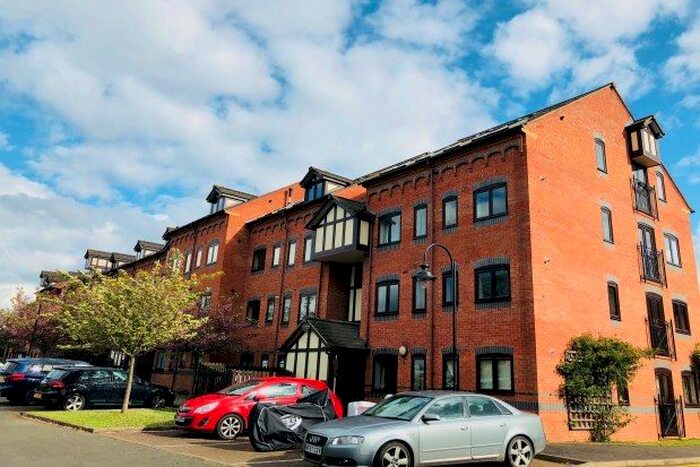 2 Bedroom Flat To Rent In The Moorings, Leamington Spa, CV31