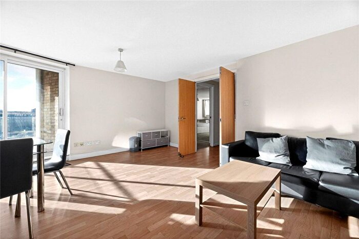 2 Bedroom Flat For Sale In Basin Approach, London, E14
