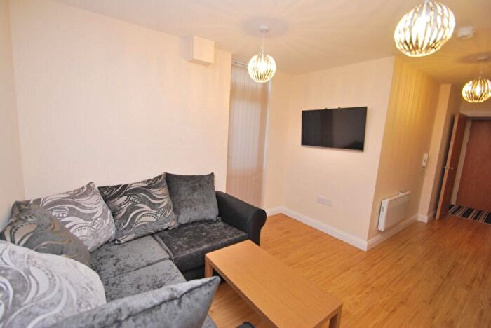 2 Bedroom Flat To Rent In Hendy Street, Roath, CF23