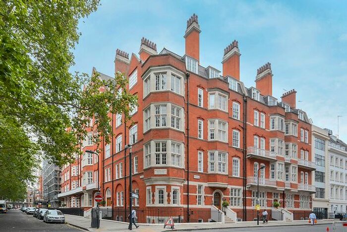 4 Bedroom Flat To Rent In Bedford Avenue, London, WC1B