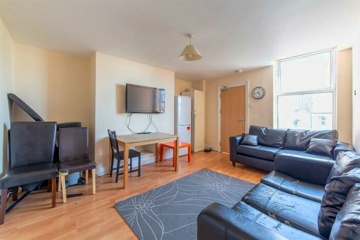 6 Bedroom Maisonette To Rent In &#pppw - Doncaster Road, Sandyford, NE2