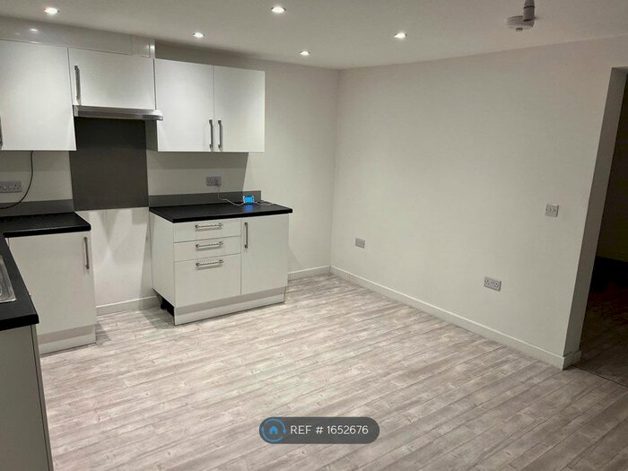 2 Bedroom Flat To Rent In Glebe Close, Thetford, IP24