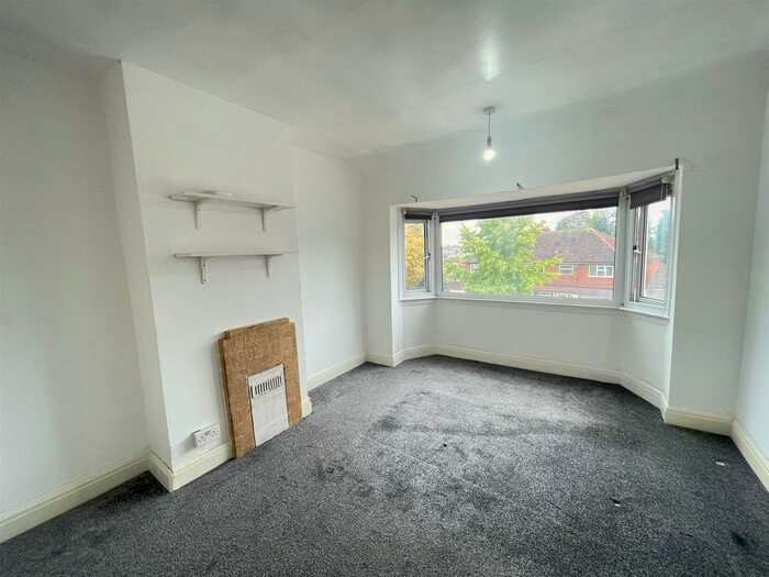 3 Bedroom Semi-Detached House To Rent In West Avenue, Handsworth Wood, Birmingham, B20
