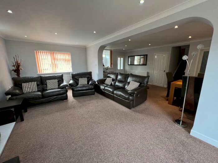 3 Bedroom End Of Terrace House To Rent In Cedars Road, Exhall, Coventry, Warwickshire, CV7