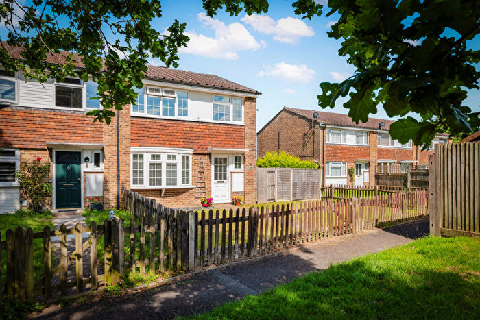3 Bedroom End Of Terrace House For Sale In Leith Grove, Dorking, RH5