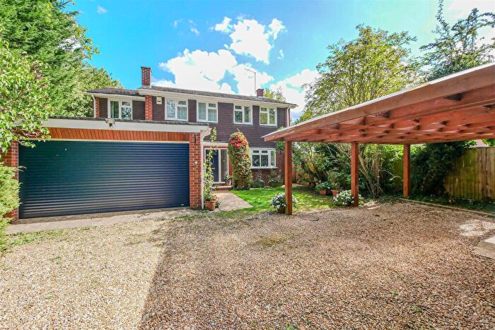 5 Bedroom Detached House For Sale In Ridgewood, Newington, OX10