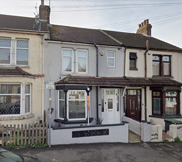 4 Bedroom Property To Rent In St. Johns Road, Gillingham, ME7