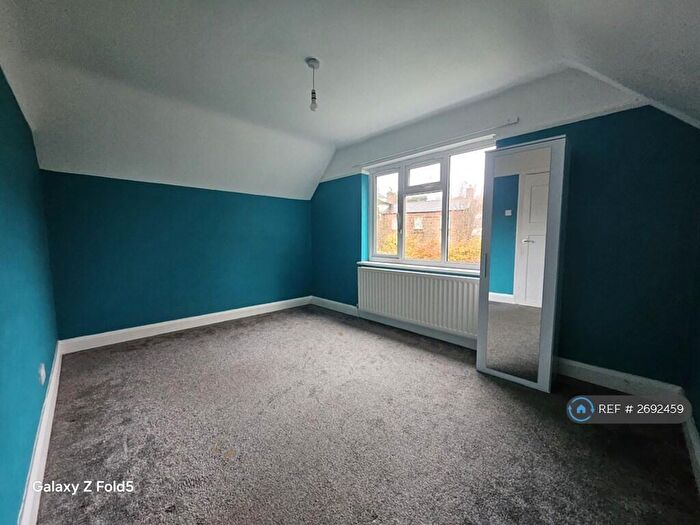 4 Bedroom Flat To Rent In Village Road, Heswall, Wirral, CH60