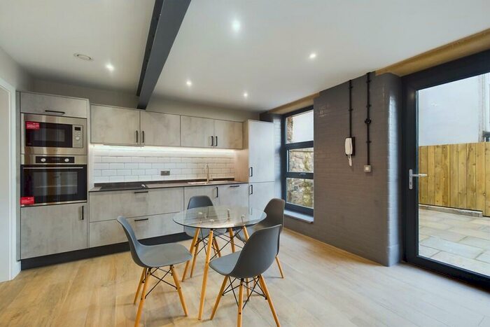 1 Bedroom Apartment To Rent In John Street, Carnforth, Lancashire, LA5