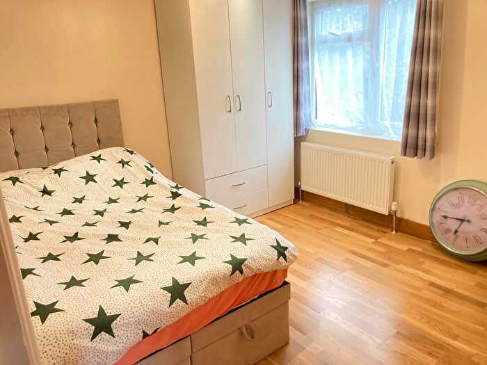 1 Bedroom Detached House To Rent In Very Near Western Avenue Area, Greenford, UB6