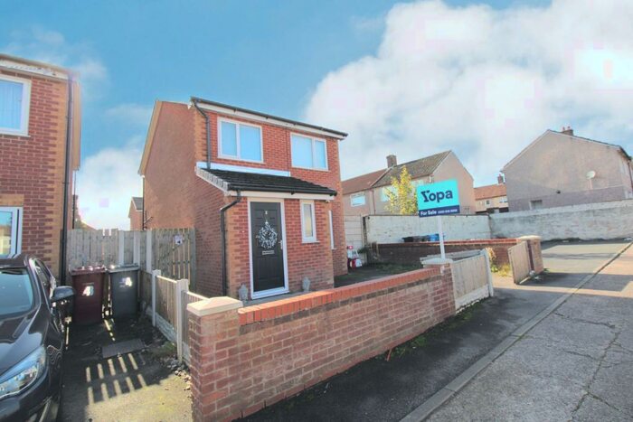 3 Bedroom Detached House For Sale In Quernmore Road, Liverpool, L33