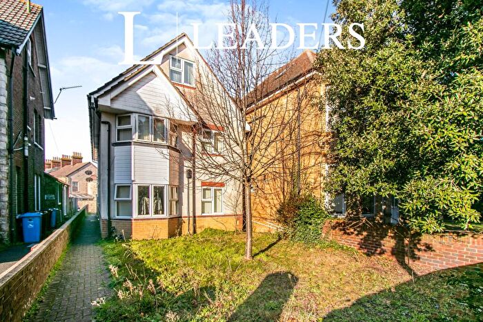 Flat To Rent In Poole, BH15