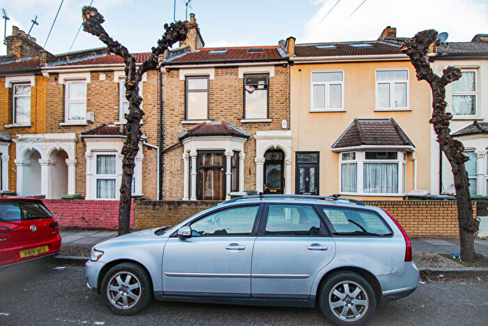 5 Bedroom Terraced House To Rent In Mathews Park Avenue, Stratford, London, E15