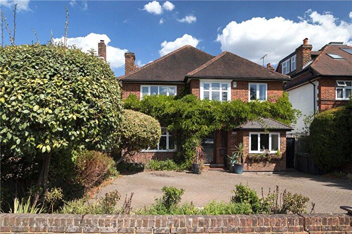 4 Bedroom Detached House For Sale In Coombe Road, New Malden, KT3