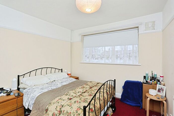3 Bedroom Terraced House For Sale In Whitefoot Lane, Bromley, Kent, BR1