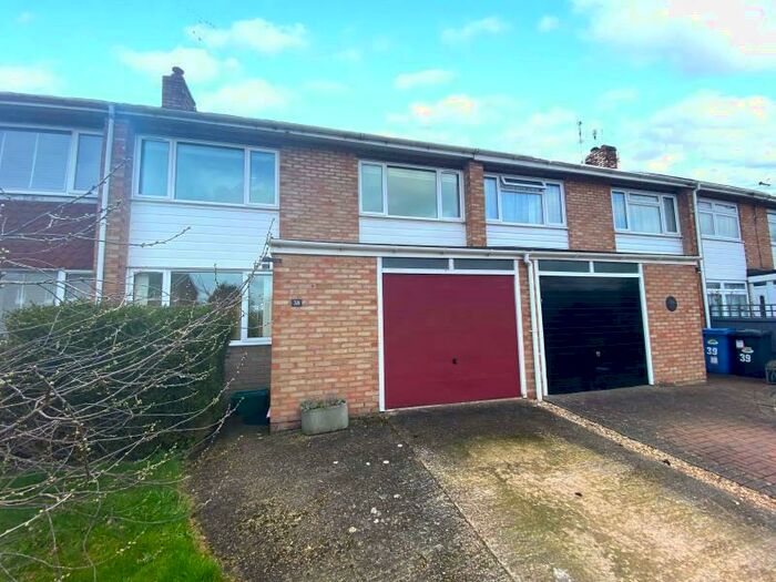 3 Bedroom Terraced House To Rent In Blackwater, GU17