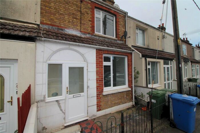 2 Bedroom House To Rent In Second Avenue, Queenborough, Kent, ME11