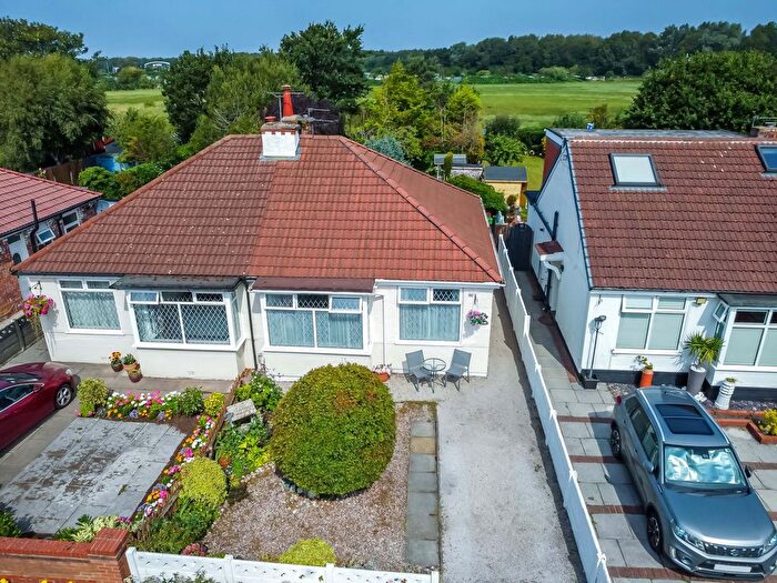 2 Bedroom Semi-detached Bungalow For Sale In Moss Road, Southport, PR8