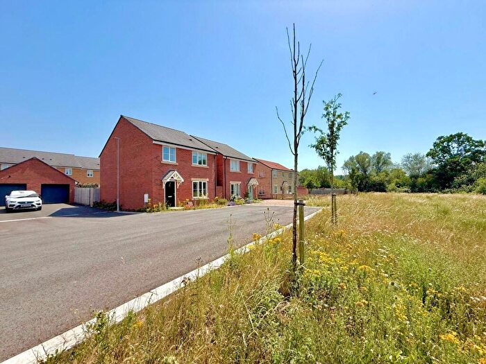 4 Bedroom Detached House For Sale In Homeleaze, Old Town, Swindon, SN1