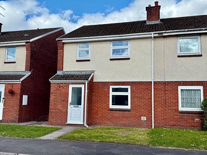 3 Bedroom Semi-Detached House For Sale In Cae'r Wern, Ynysyfach, Merthyr Tydfil, CF48