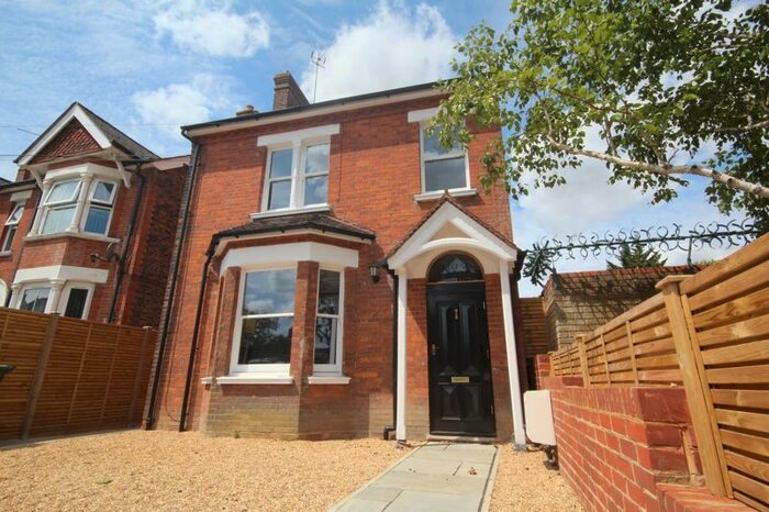 4 Bedroom Detached House To Rent In St. Marys Road, Tonbridge, TN9