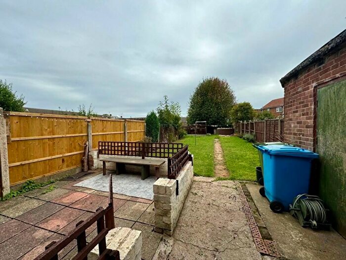 2 Bedroom Semi-Detached House For Sale In Sycamore Road, Carlton-In-Lindrick, Worksop, S81