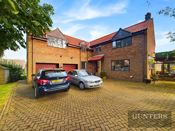 5 Bedroom Detached House For Sale In Conyers Ings, West Ayton, Scarborough, YO13