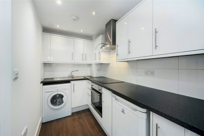 Property To Rent In The Club House, Richmond Road, TW1