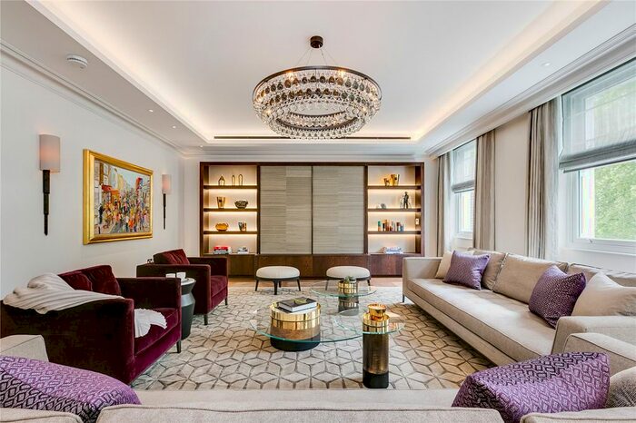 3 Bedroom Flat To Rent In Lowndes Square, Knightsbridge, SW1X