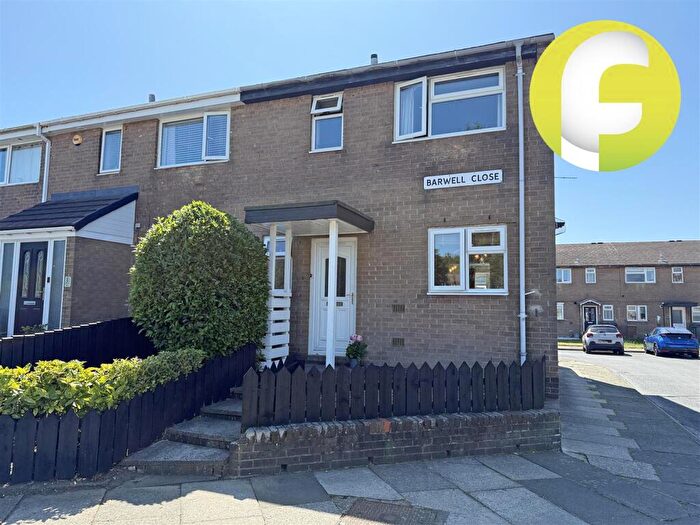 3 Bedroom End Of Terrace House For Sale In Barwell Close, Wallsend, NE28