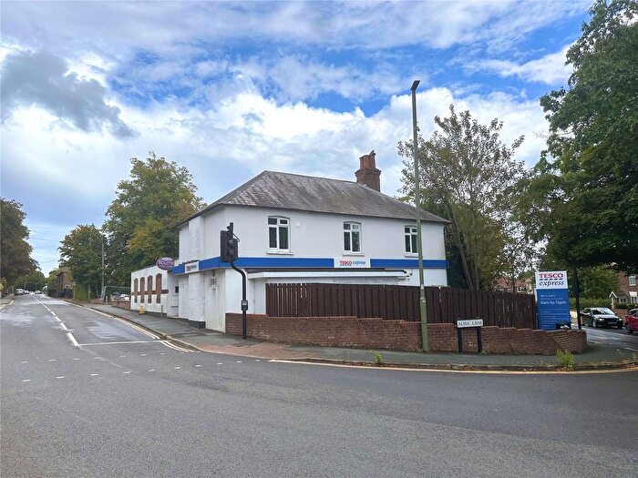 1 Bedroom Flat To Rent In Upper Hale Road, Farnham, Surrey, GU9