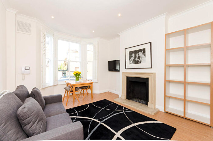 1 Bedroom Flat To Rent In Ashburnham Road, Chelsea, London, SW10