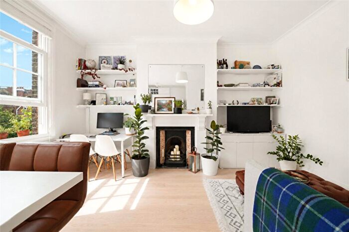 1 Bedroom Flat For Sale In Dennington Park Road, West Hampstead, NW6