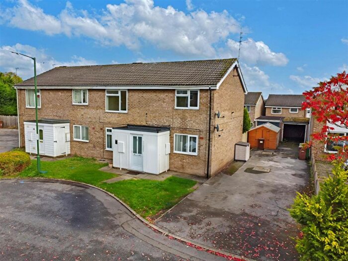 2 Bedroom Maisonette For Sale In Staindale Court, Nottingham, NG8