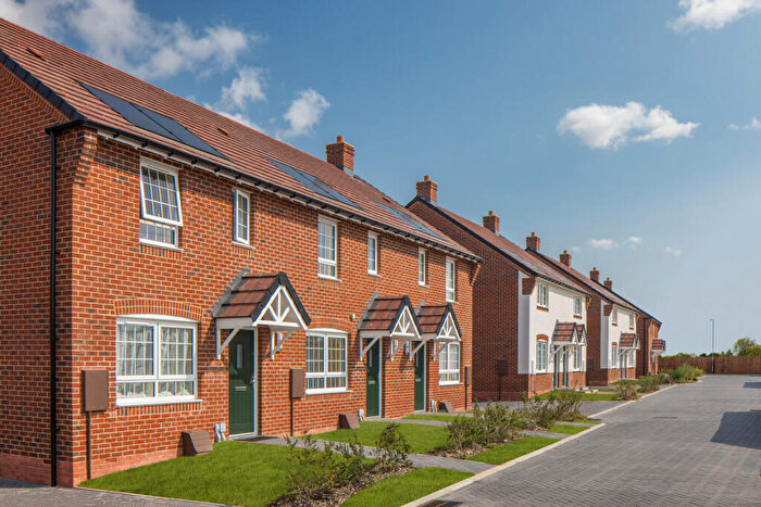 3 Bedroom Terraced House For Sale In Armstrongs Fields, Broughton, Aylesbury, HP22