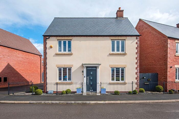 3 Bedroom Detached House For Sale In Cannock Crescent, Desborough, Kettering, NN14