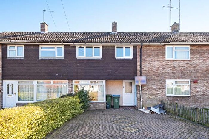 3 Bedroom Terraced House To Rent In Null, Aylesbury, HP20