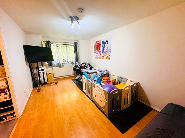 1 Bedroom Flat To Rent In Southall, UB2