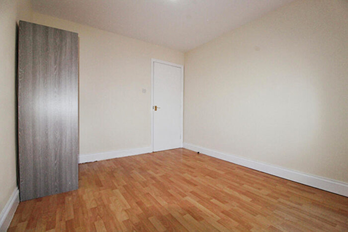 1 Bedroom Flat To Rent In Karman Court, Headstone Drive, Harrow Weald, HA3