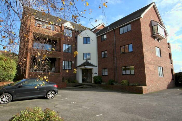 1 Bedroom Flat To Rent In Horace Road, Southend On Sea, SS1