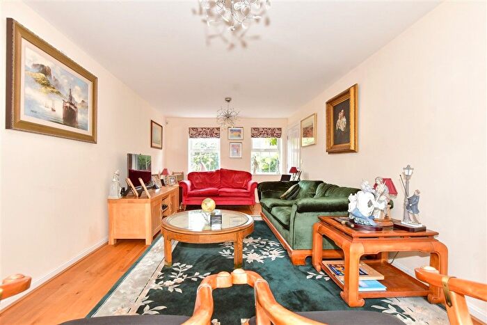 5 Bedroom Detached House For Sale In Trunley Way, Folkestone, Kent, CT18