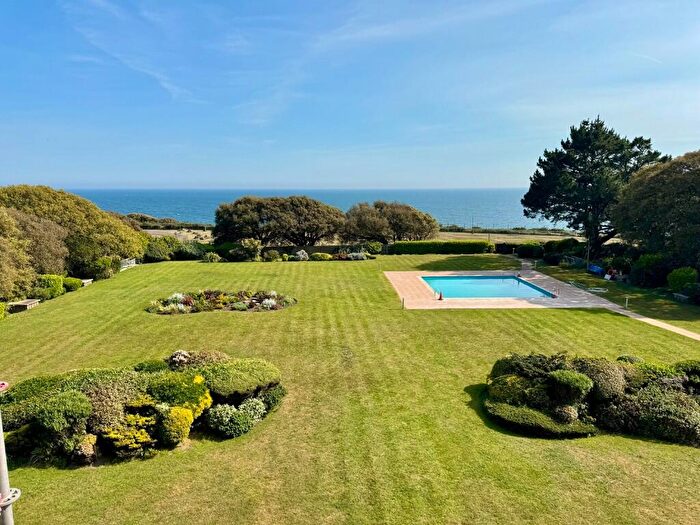 2 Bedroom Apartment For Sale In Manor Road, Bournemouth, Dorset, BH1