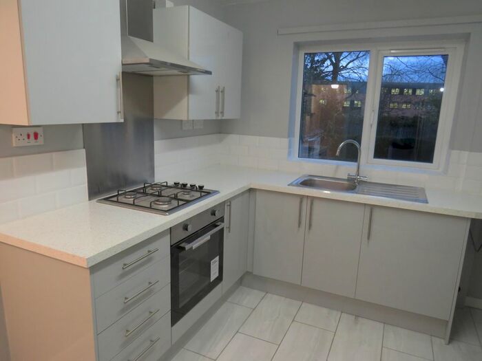 3 Bedroom Property To Rent In Abbey Bridge, Nottingham, NG7